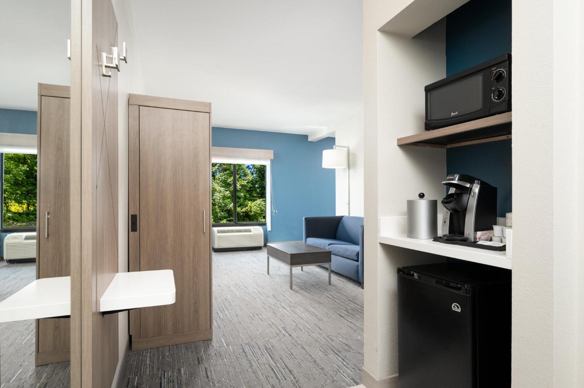 Holiday Inn Express Hotel & Suites Newport South By Ihg Dış mekan fotoğraf